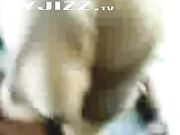 一群中学生,竟然在课室里强奸女同学