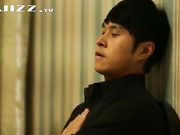 我和朋友的聚会演变成了群交大会