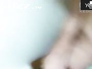 小女孩被刚出狱憋了很久的混混男友肏得高潮迭起 身体不住颤抖