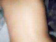 洗澡萝莉主播吃完火腿肠和爸爸草逼 禽兽爸爸比较关心女儿最近赚了多少钱