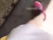 美女主播在川流不息的商场往自己逼里塞跳蛋开震动直播