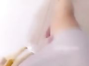 美女主播在川流不息的商场往自己逼里塞跳蛋开震动直播