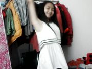 涉世未深年轻小演员为了上镜出名被禽兽导演诱骗脱衣1