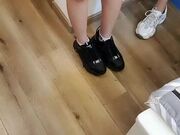 剧情演绎嫩妹欠钱只能肉偿骑乘抽插抬腿后入