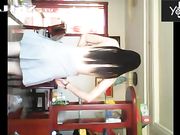 天然大奶艺校漂亮高挑长发美女自家客厅慢慢脱衣走秀 不多说了 秒懂下吧