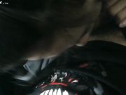 停在人来车往的路边口交