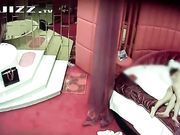 情趣酒店水滴摄像头监控偷拍很会玩的眼镜情侣各种姿势有点重温玉蒲团的感觉