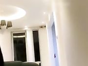 美乳女神思瑞穿着性感情趣内衣和狼友互动下面貌似流血了床单都弄脏了