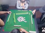 美女输钱用身体抵债 直接在麻将桌上无套内射