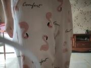 清纯少妇致命诱惑偷拍站在窗边啪啪内射