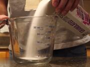 艾米丽需要借点糖所以她问邻居却被操了