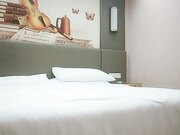 约极品大长腿外围超近距离视角口交情趣装抽插