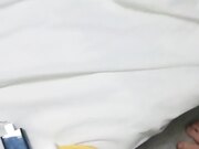 一个人大战三个小哥哥 就是喜欢被后入爆草 让小哥轮草抽插前面还要舔鸡巴 榨精尤物