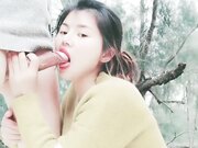 户外口交大鸡巴主动上位抽插撅着屁股爆菊花