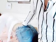 极品瑜伽教练牛仔裤女神明星脸无套啪啪01