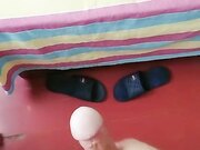 看着很清纯的00后小妹 家中玩3P 前后夹击暴插骚穴 特写淫液