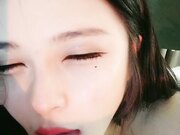 泪痣网红美女表演骚逼吃香蕉双指猛扣大量喷水01