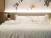 排骨哥星級酒店開房直播高價約翹臀妹子啪啪02