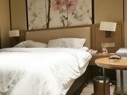 花3000块约外围大胸情趣装干了两炮01