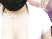 丰满嫩妹主播坐在椅子上自慰