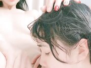 清纯00后少女女同秀互舔骚逼马桶上扣穴喷尿