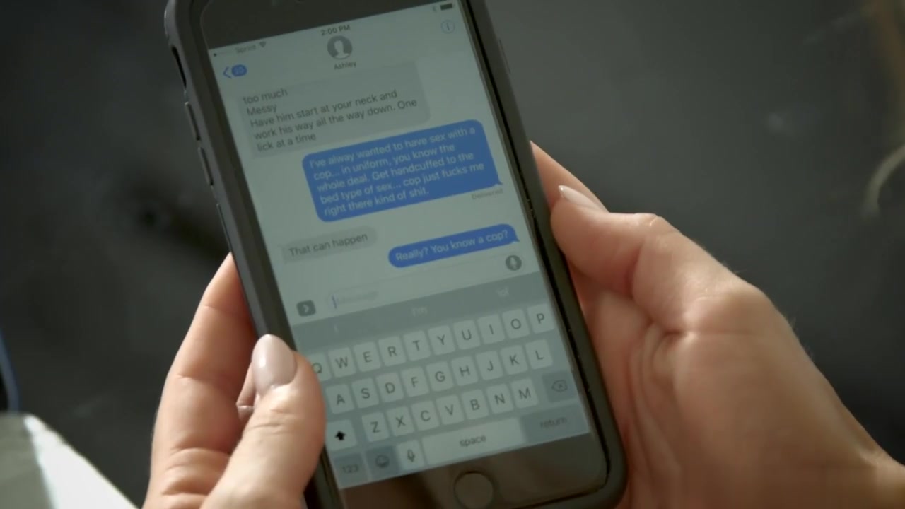 巴斯蒂·妮可·安妮斯顿被亚当斯警官操了