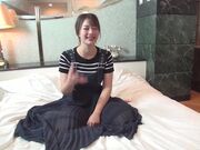 32岁人妻美少妇酒店援交连干她2炮内射