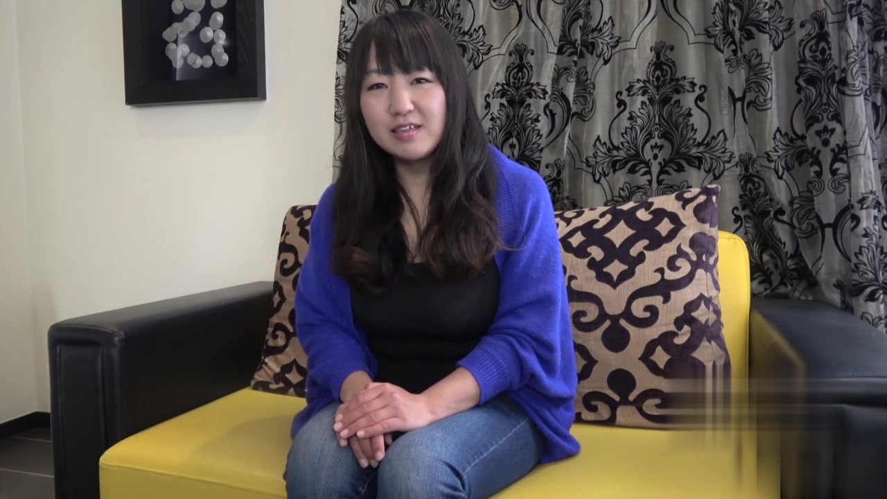 由佳里35岁最喜欢口交的顺从丰满巨乳太太大量中出