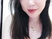 风骚少妇跟狼友互动撩骚听指挥抽插骚穴浪叫