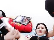 少妇姐妹尿尿道具插逼让大哥各种抽插爆草01