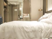 一袭长裙佳人夜晚来相伴极品翘臀肤温柔粉嫩