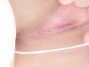 你的最爱18小萝莉身材白嫩小穴真干净真想开发