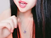 你可爱的小野猫手指自慰呻吟勾引小哥后入内射