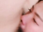 套路婊白天和男友逛街买东西 晚上回来直播赚钱 深喉怼嘴 巨乳吊钟奶子爽翻天