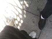风骚少妇跟大哥公园找刺激 漏奶子又漏逼小少妇受不了掏出大哥鸡巴给口交