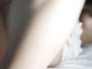 偷情男女 被小哥骗上床的骚妇 全程露脸让小哥边亲边草