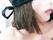 皮肤白皙逼逼粉嫩的诱人小少妇让大哥玩了个双飞 淫声荡语揉奶玩逼口交大鸡巴