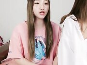 3P淫乱双女上位骑坐各式坐插内射01