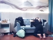 约长腿妹子穿上情趣装口交拨开内裤上位骑坐