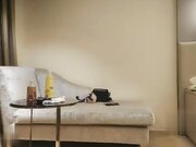 外围妹子黑衣短裤沙发舌吻调情舔屌口交侧入