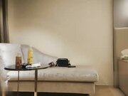 外围妹子黑衣短裤沙发舌吻调情舔屌口交侧入