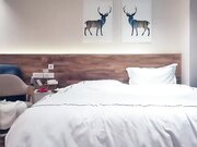 好久没播颜值模特 回归激情操逼 镜头前舔屌插嘴2