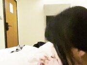 瞒着男友有偿约炮 可爱清纯的外表下吃肉棒如此娴熟陶醉很反差