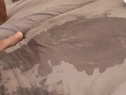 在热海散步后 您可以充分享受美丽的F乳房 她已经很久没有呻吟到喷出水坑了2