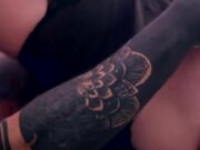 妖艳人妖喜欢猛男深喉粗大鸡巴兴奋忍不住插入屁眼搞不够和肉棒在啪啪大干