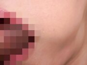 我只是并肩走着 就感到轻微的勃起 她是一个可爱的女孩1