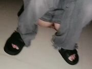 良家小少妇的激情 深夜啪啪给狼友看 衣服都没脱就草上了 淫水湿透骚逼都能拉丝