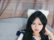 新人下海乖乖女 被中年大叔爆操 抓屌吸吮1