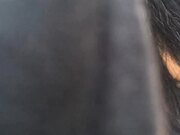 开车带着漂亮的学妹到郊区人少的地方玩车震完美露脸