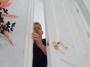 娇滴滴的白皙继妹吮吸榨出大量精液